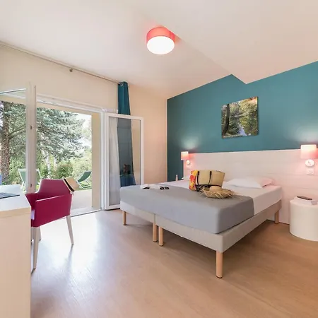 Hotel Belambra Clubs Sur La Sorgue - Domaine De Mousquety LʼIsle-sur-la-Sorgue