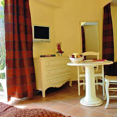 Hotel Belambra Clubs Sur La Sorgue - Domaine De Mousquety 3*