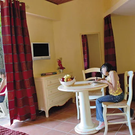 Belambra Clubs Sur La Sorgue - Domaine De Mousquety Hotel 3*