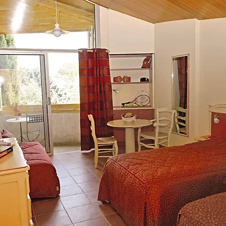 Hotel Belambra Clubs Sur La Sorgue - Domaine De Mousquety 3*